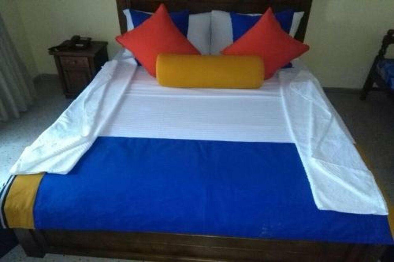 Mahakumara White House Hotel กาลูทารา ภายนอก รูปภาพ