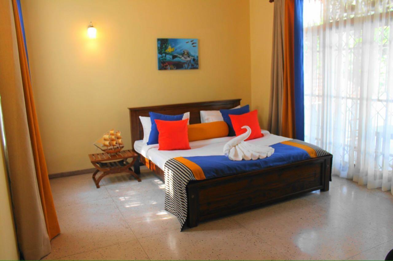 Mahakumara White House Hotel กาลูทารา ภายนอก รูปภาพ