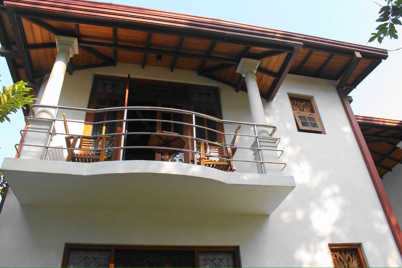 Mahakumara White House Hotel กาลูทารา ภายนอก รูปภาพ