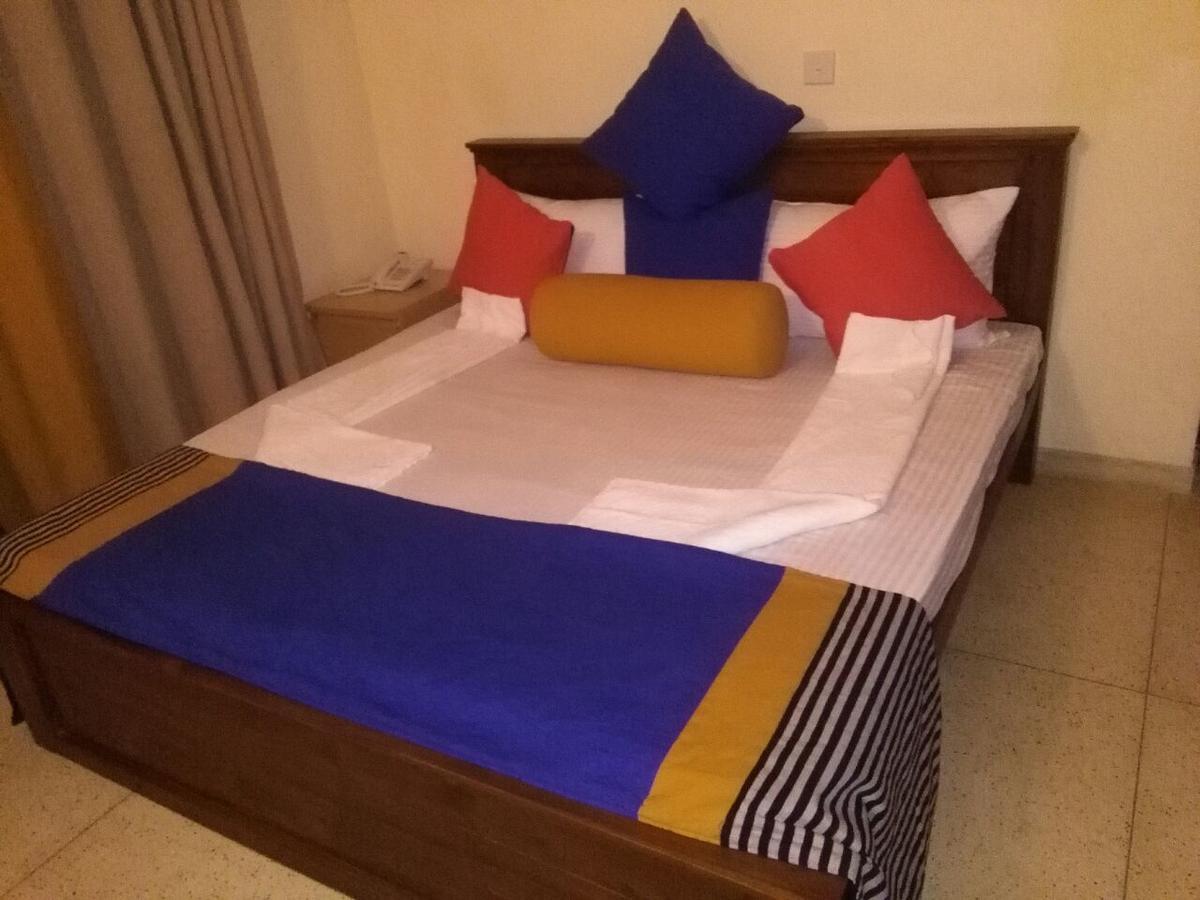 Mahakumara White House Hotel กาลูทารา ภายนอก รูปภาพ