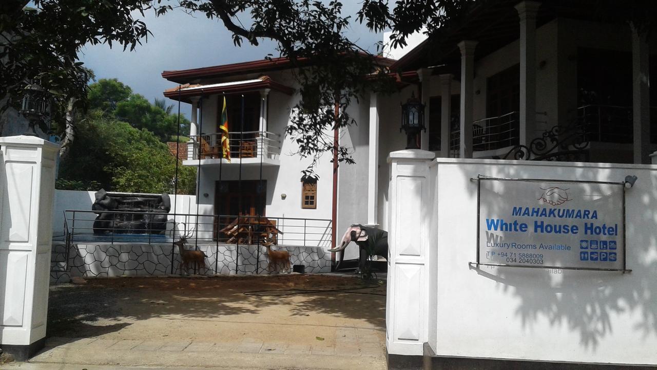 Mahakumara White House Hotel กาลูทารา ภายนอก รูปภาพ
