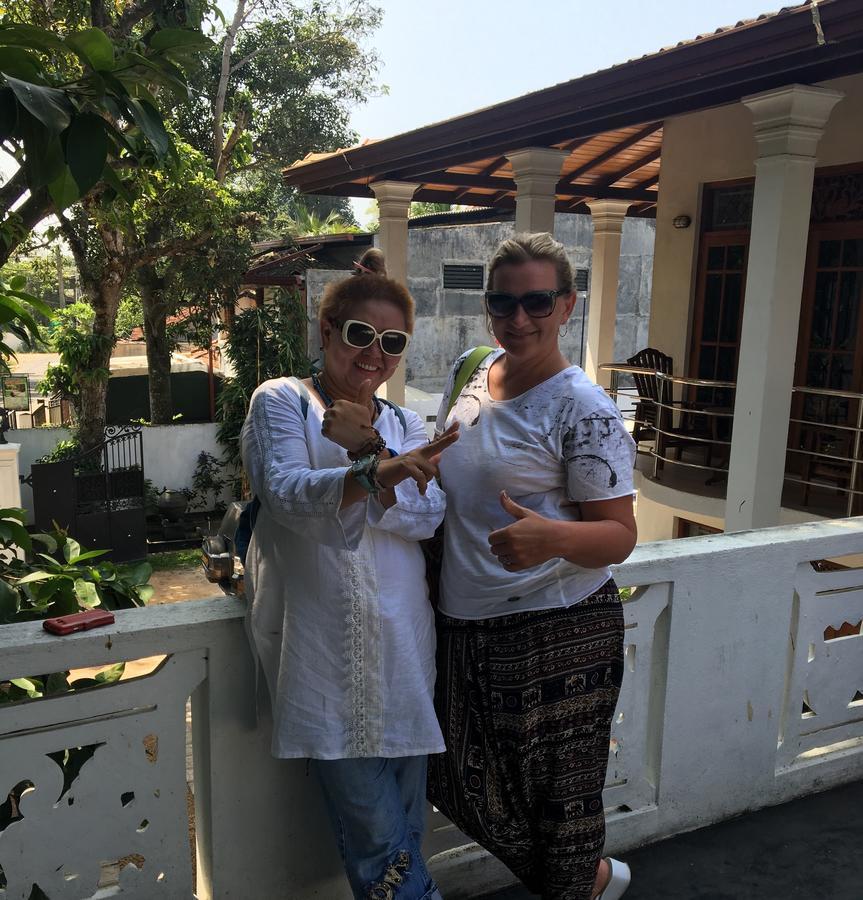 Mahakumara White House Hotel กาลูทารา ภายนอก รูปภาพ